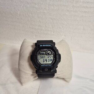 G Shock Matte Black in NWOT condition